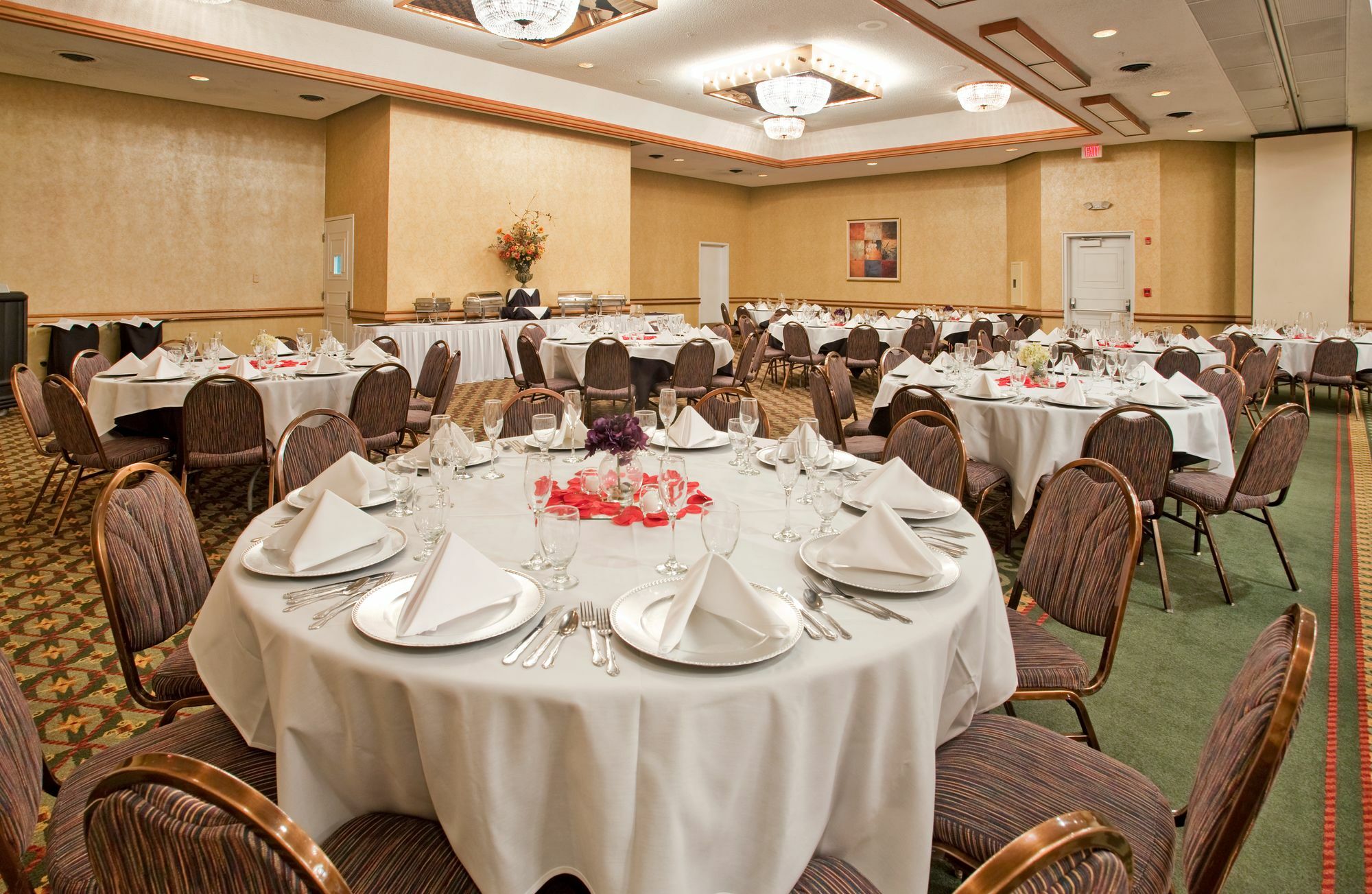 Radisson Hotel Lenexa Overland Park Restaurant photo