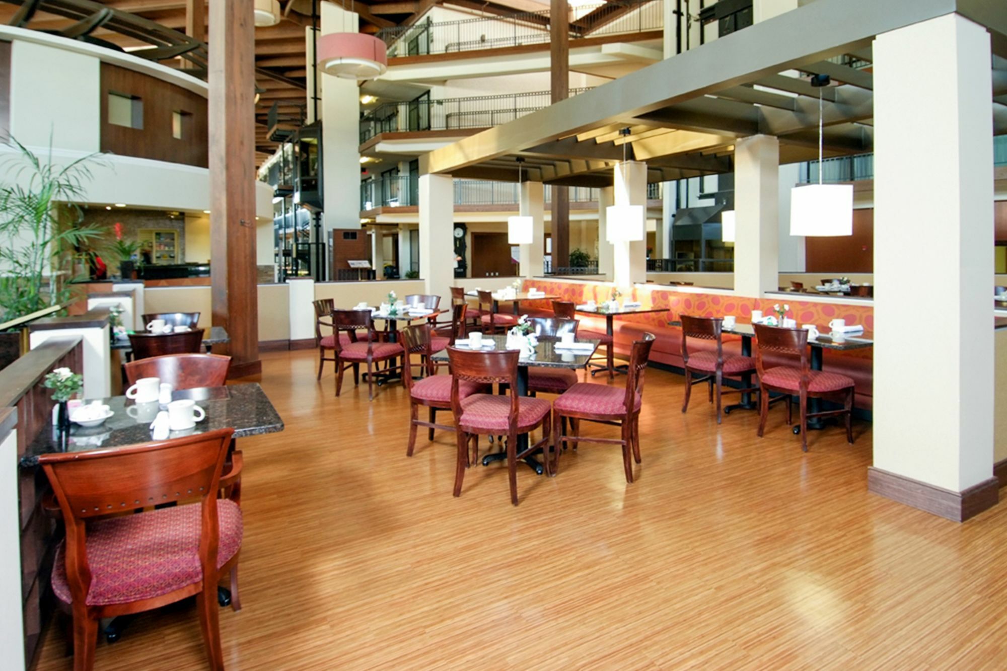 Radisson Hotel Lenexa Overland Park Exterior photo